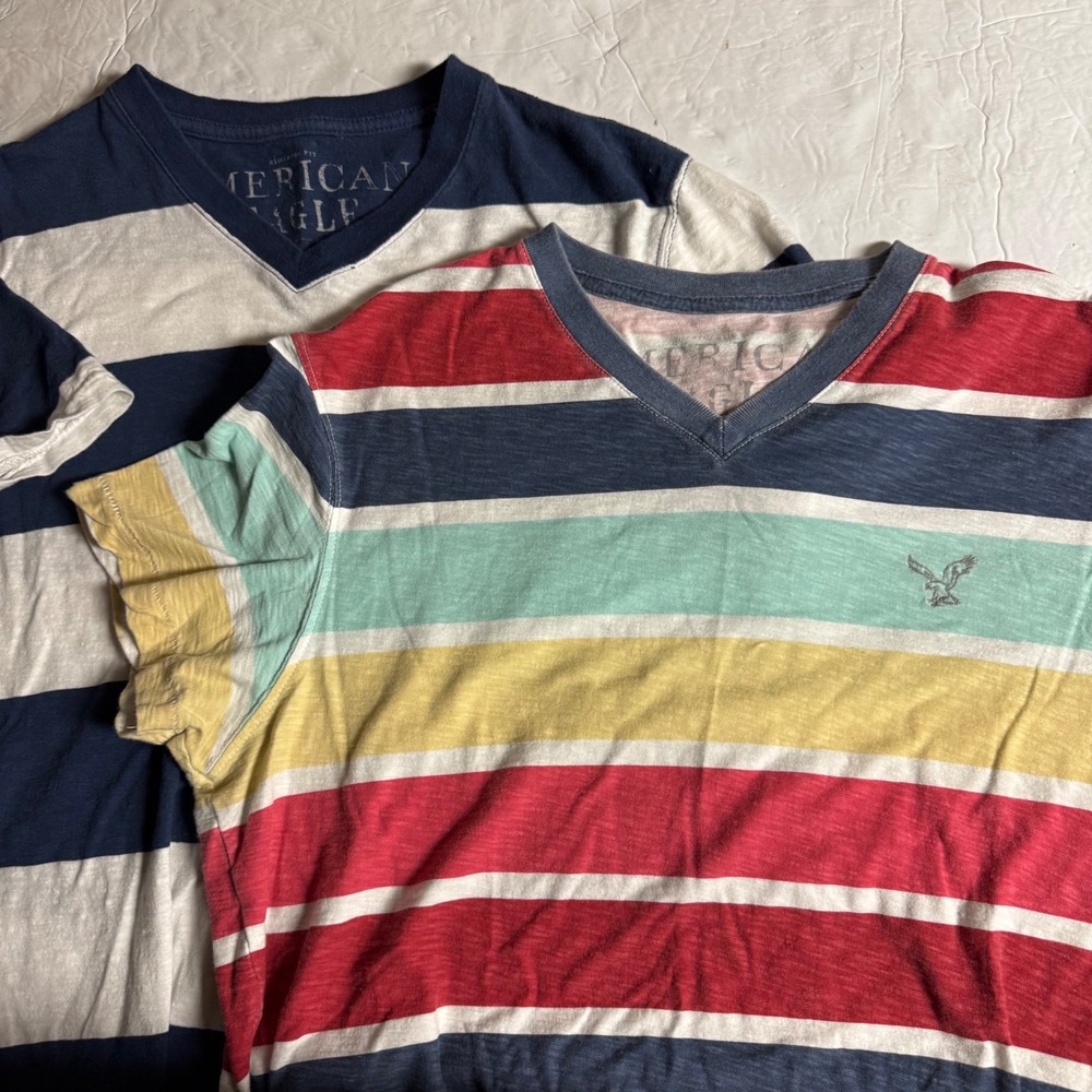 American Eagle Mens V-Neck T-Shirt Bundle 2PK Striped Athletic Fit Blue Multi M